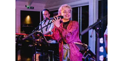 Hochzeitsmusik - Musikrichtungen: Independent - Edelbitter Liveband Hochzeitsband - Edelbitter-Liveband