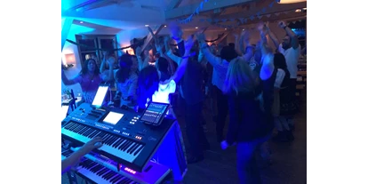 Hochzeitsmusik - PLZ 6323 (Österreich) - Für Stimmung ist gesorgt ..... - First Choice