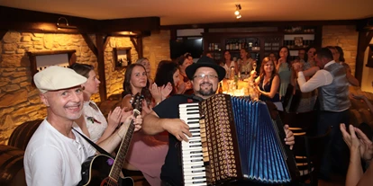 Hochzeitsmusik - Einstudieren von Wunschsongs - Steiermark - ART BAND