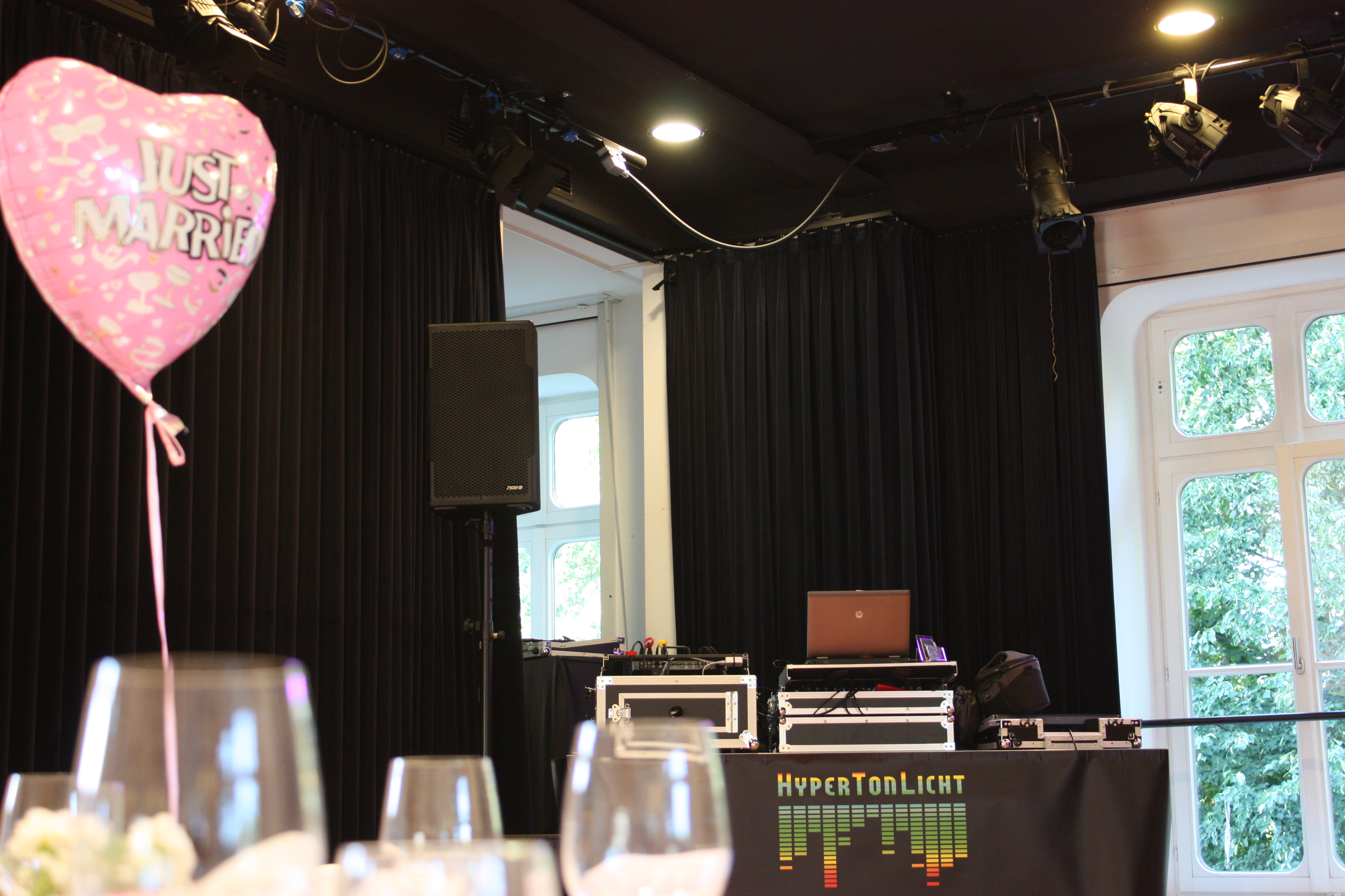 Hochzeitsmusik - Musikrichtungen: Alternative - Deutschland - HyperTonLicht - DJ und Veranstaltungstechnik Service