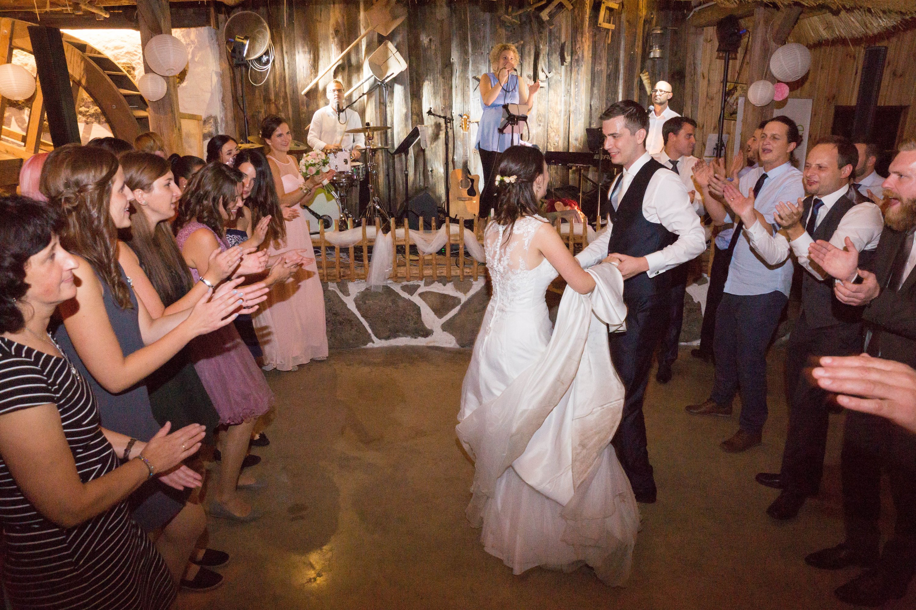 Hochzeitsmusik - Besetzung (mögl. Instrumente): Bass - PLZ 3372 (Österreich) - 3Sense