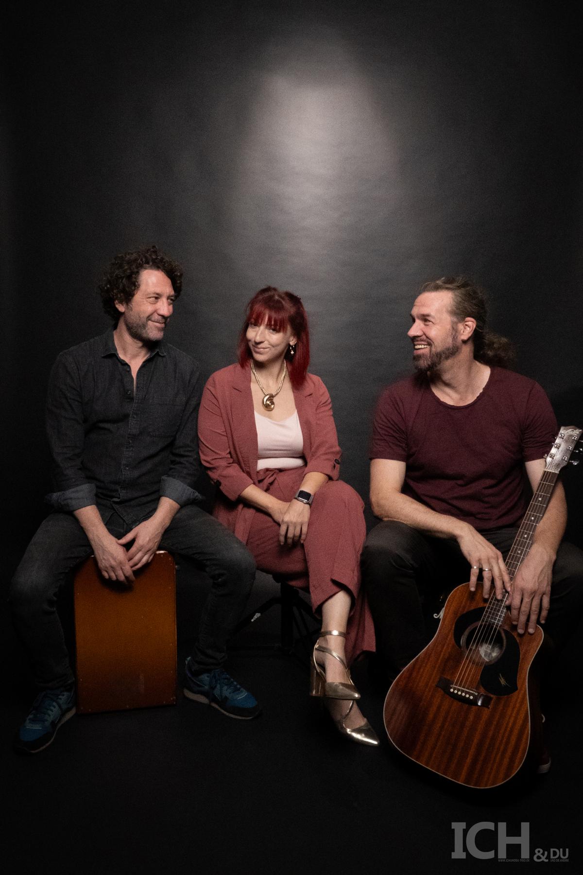 Hochzeitsmusik - Einstudieren von Wunschsongs - Nordrhein-Westfalen - ICH & DU - ohne Filter, live, unkompliziert, ganz nah, gute Musik!  - ICH & DU