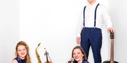 Hochzeitsmusik - PLZ 7011 (Österreich) - Three Times Smooth
www.smoothmusic.at - Three Times Smooth