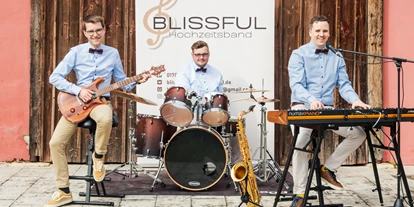 Hochzeitsmusik - PLZ 85104 (Deutschland) - mit Bachround Banner - BLISSFUL - Hochzeitsband