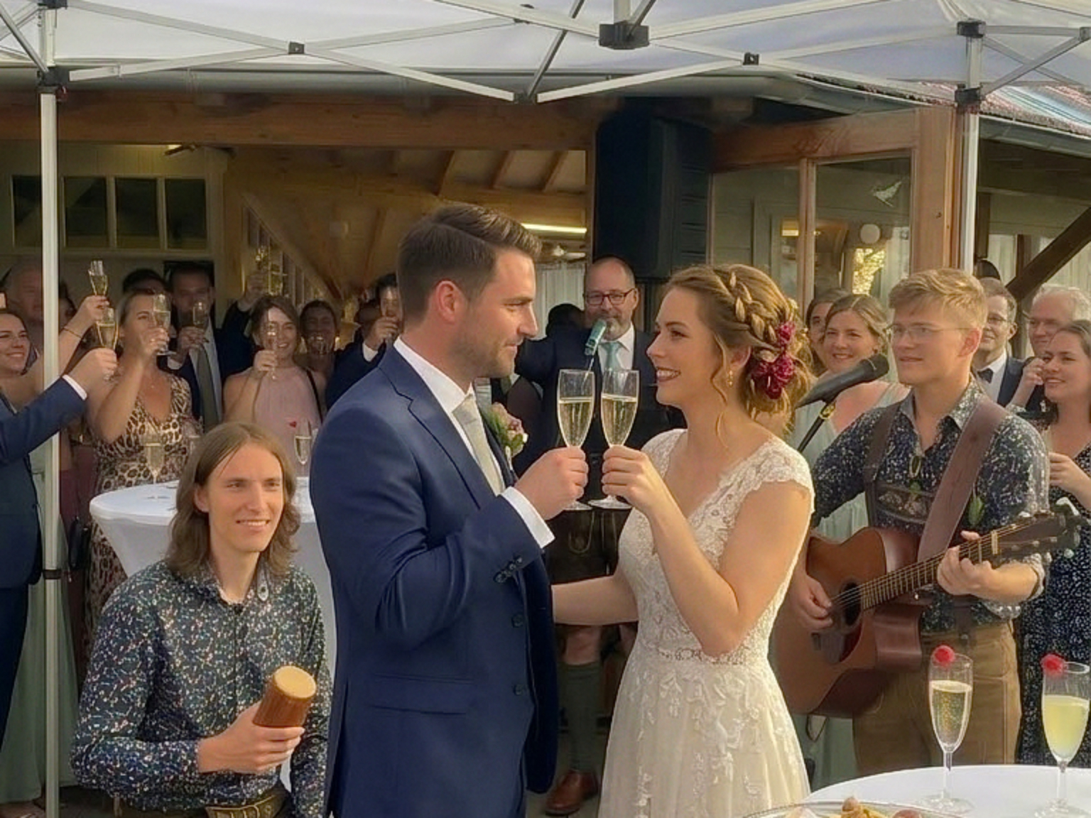 Hochzeitsmusik - Musikrichtungen: 90er - Oberbayern - Sektempfang im Freien - Moor or Less