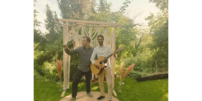 Hochzeitsmusik - Musikrichtungen: 70er - Pfalz - LIO Akustik Duo auf einer Hochzeit in Heidelberg - LIO