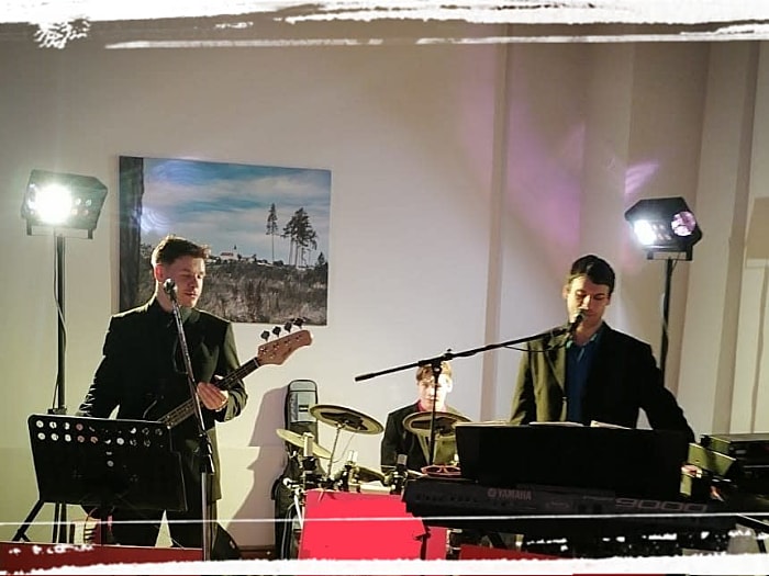 Hochzeitsmusik - Besetzung (mögl. Instrumente): Bass - PLZ 3372 (Österreich) - Spitzen Stimmungsmusik  - Andy & Manni