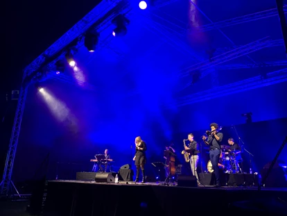 Hochzeitsmusik - Musikrichtungen: Hits von Heute - Karlsruhe - Livebild JCP 6er Besetzung in Mannheim - JazzCafé - Premium - Pop meets Jazz!