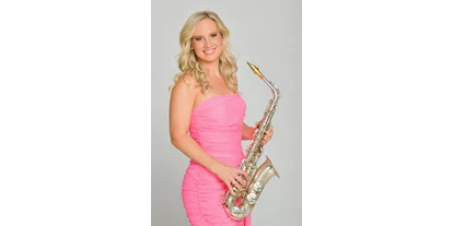 Hochzeitsmusik - Musikrichtungen: Independent - Angela Walter | DJ & Saxophonistin | Traurednerin - Angela Walter | DJ & Saxophonistin | Traurednerin