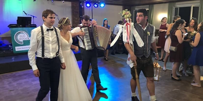 Hochzeitsmusik - geeignet für: Hintergrundmusik - Bezirk Schärding - Brautpaar - Stimmung Hochzeit - Rotation Music