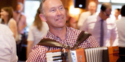 Hochzeitsmusik - Musikrichtungen: Hits von Heute - Peter mit der Quetschen - Weekend