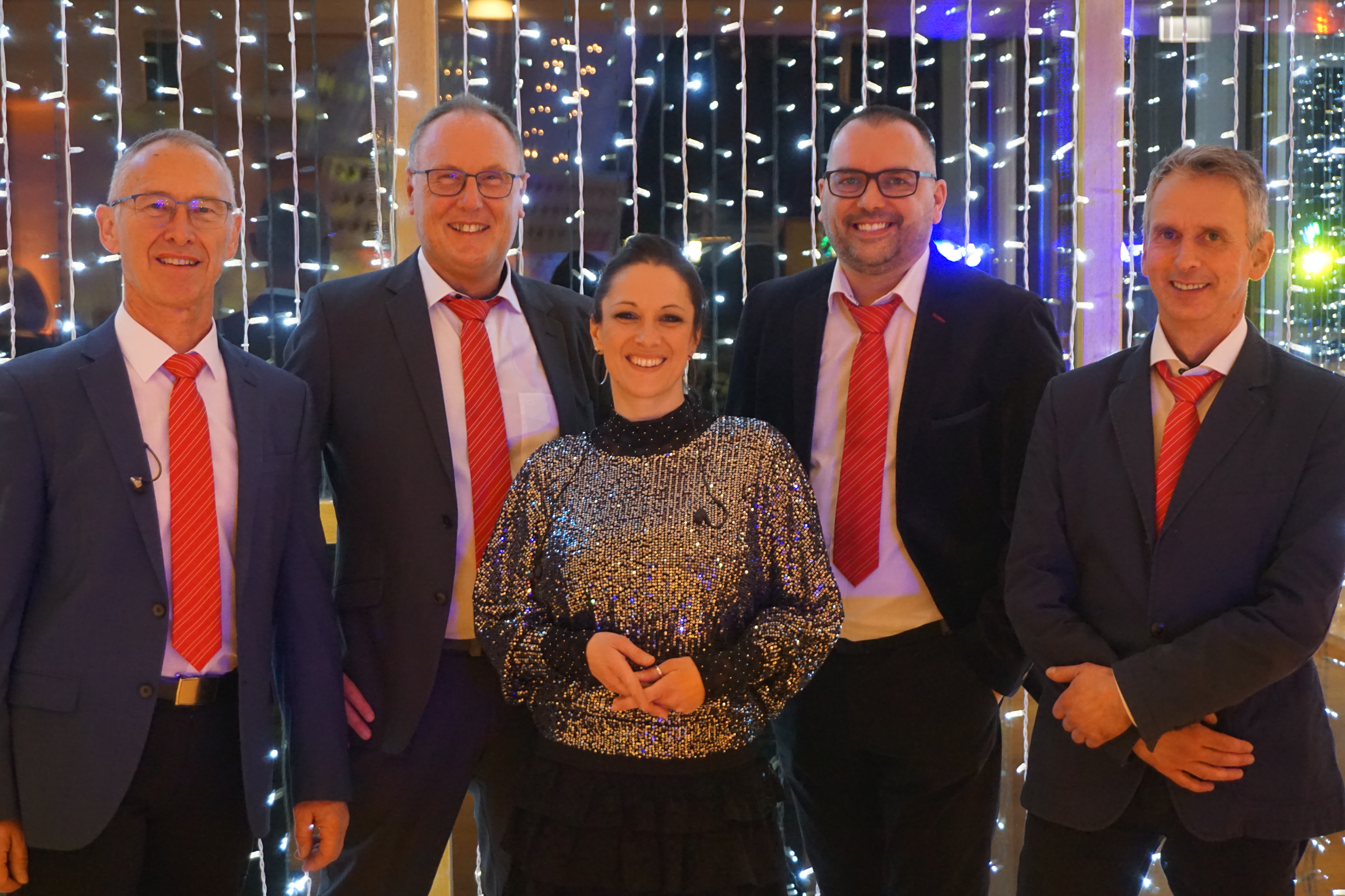 Hochzeitsband: Weekend - Silverster 2025 Forum am Hofgarten Günzburg - Weekend