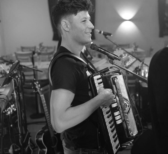 Hochzeitsband: Florian Wiesholzer - Piano - Brandnew Band Rosenheim - Brandnew Band