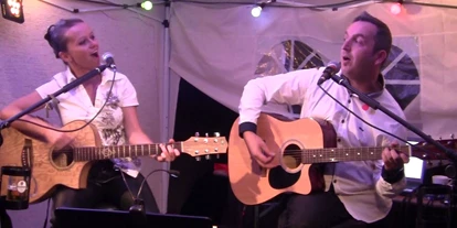 Hochzeitsmusik - Einstudieren von Wunschsongs - Trebsen/Mulde - Sleepless Heartbeats (li:Madlen re:Marco)
@live - Sleepless Heartbeats