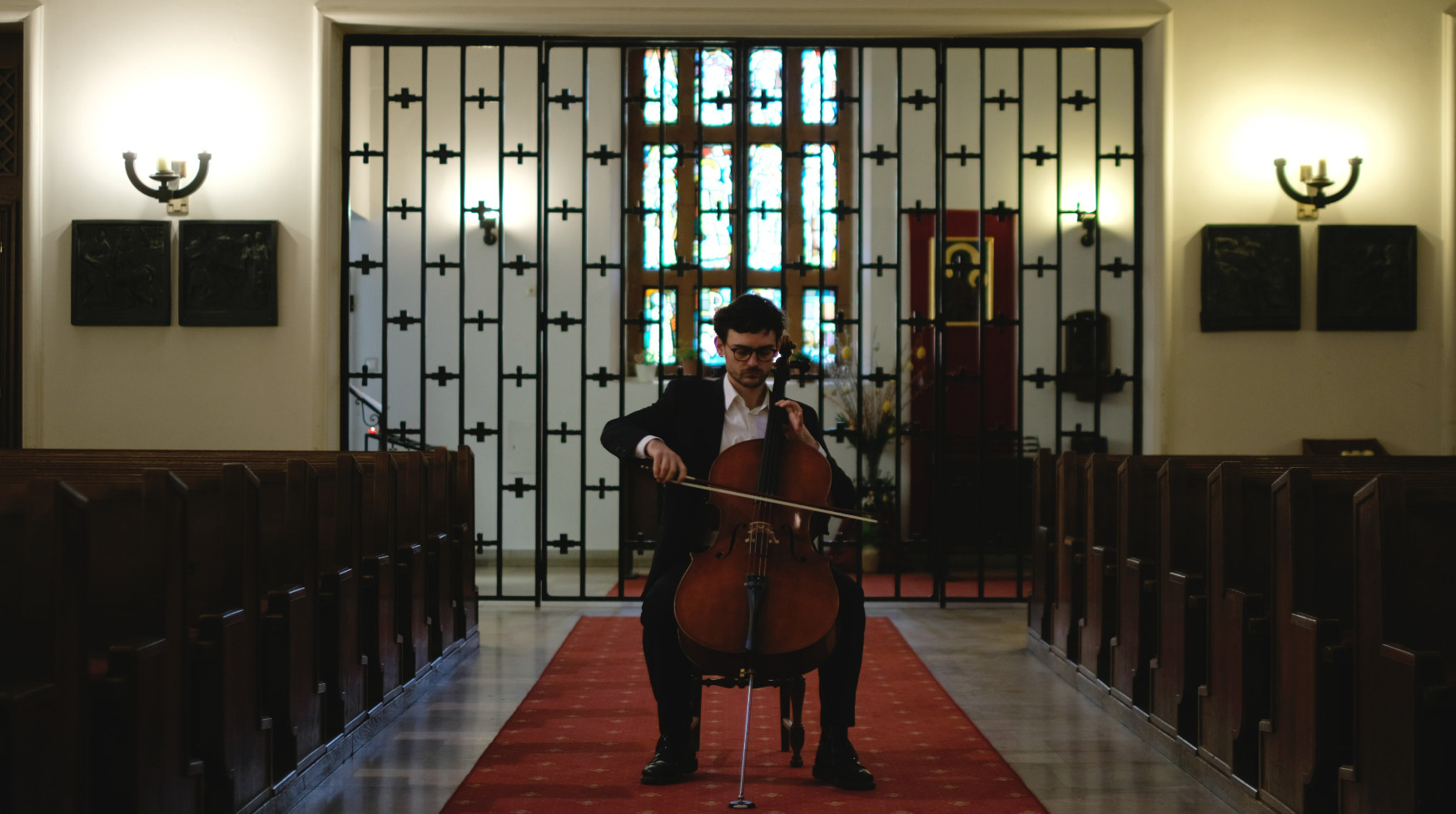 Hochzeitsband: Cellist Clemens Cellini bei Hochzeit in Kirche - Clemens Cellini