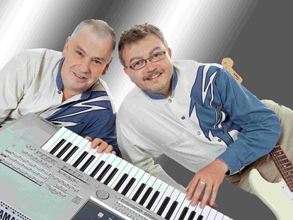 Hochzeitsmusik - Musikrichtungen: 70er - Innsbruck - DIE 2 INNSBRUCKER - Das versierte Tanzmusikduo aus Tirol - perfekte Musik von den 60ern bis heute