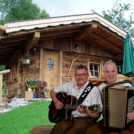 Hochzeitsband: DIE 2 INNSBRUCKER - Das versierte Tanzmusikduo aus Tirol - perfekte Musik von den 60ern bis heute