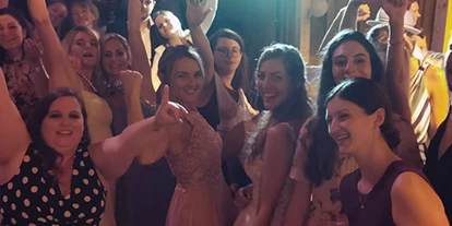 Hochzeitsmusik - Besetzung (mögl. Instrumente): weibliche Hauptstimme - Linz (Oberösterreich) - PARTY HOCHZEIT - Hat over Heels