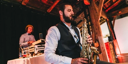Hochzeitsmusik - PLZ 82538 (Deutschland) - SAXOBEATZ für das Abendessen - SAXOBEATZ | DJ & Live Saxophon