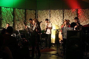 Hochzeitsband: Weihnachts Konzert - NONHLE BERYL - Solo // Duo // Jazz Trio // DJ & Live Musik // Party Band