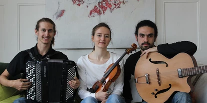 Hochzeitsmusik - Musikrichtungen: Independent - David Häggi, Angèle Quenette und Fernando Noriega (v.l.) - Contes et Rondes