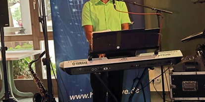 Hochzeitsmusik - Musikrichtungen: Hits von Heute - Hochzeitsband & DJ Hubert-live aus Straubing